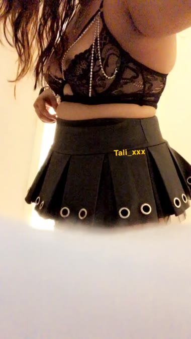 Thunder thighs for dayssss😛💗 [OC]
